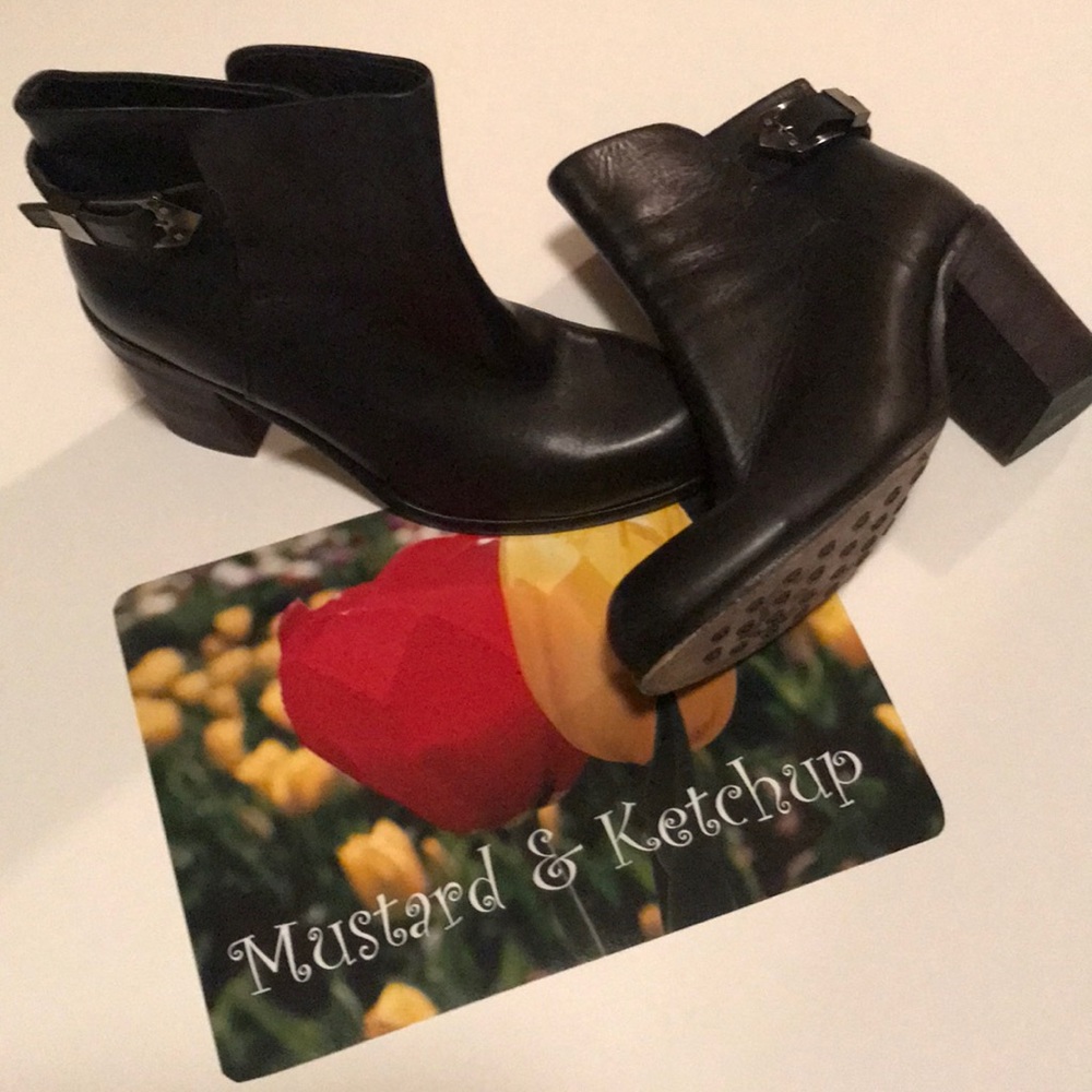 AGLBooties